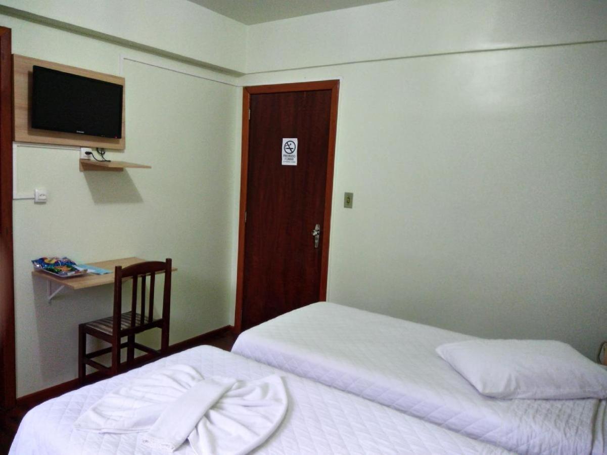 Oyo Hotel Farol Joacaba Exterior photo