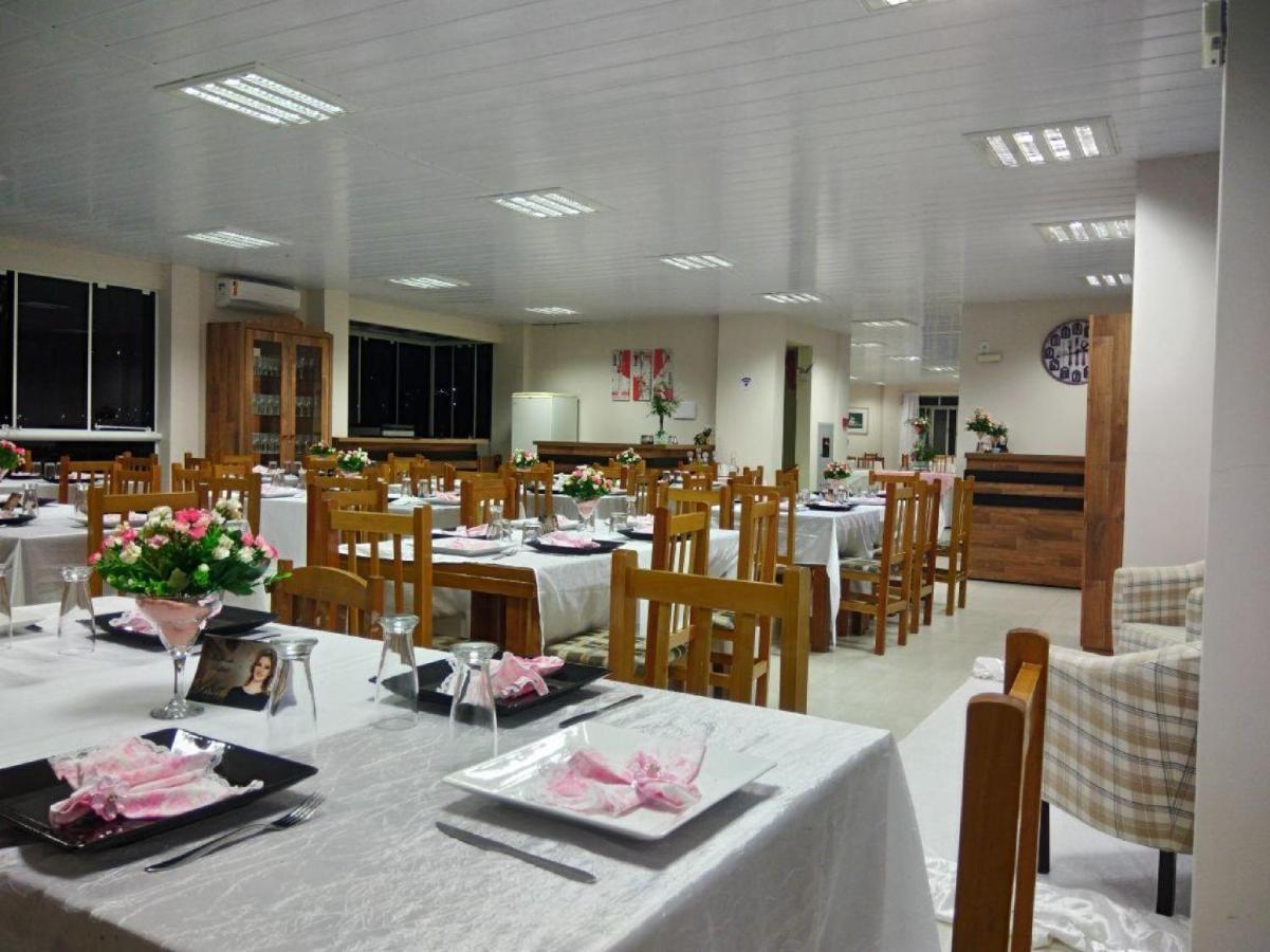 Oyo Hotel Farol Joacaba Exterior photo