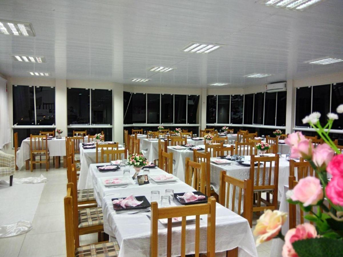 Oyo Hotel Farol Joacaba Exterior photo